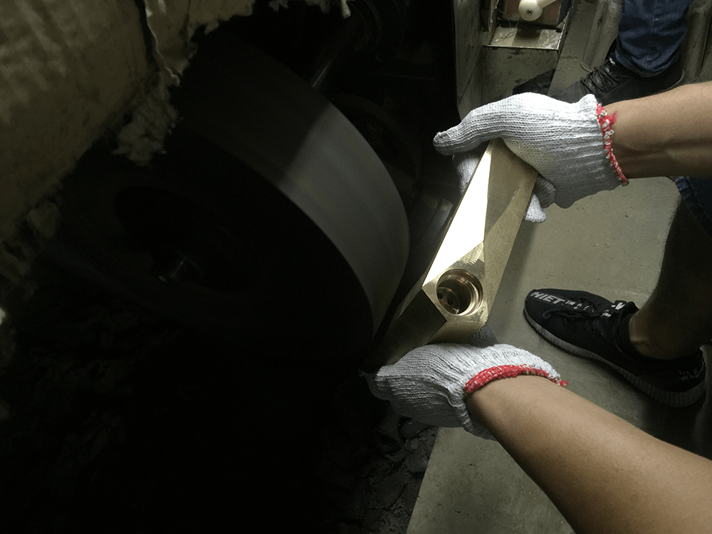 Fabricante de torneiras de tubos de polimento